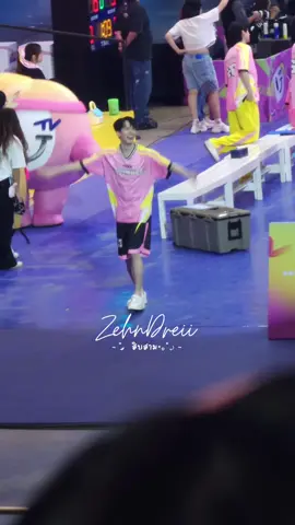 สมมงหลีดเก่า เต้นเชียร์ได้ทั้งงาน ตั้งแต่บ่าสามยันสามทุ่ม เอเนอจี้ไม่ดรอป ยัยพ้อดโพชิเก่งม้ากกกก ✨️ #DMDSPORTDAY2025  #พอร์ชโพชิ #porschepochi @pporschep   