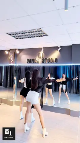 Em trao anh con tim. Sao anh trao cho em một cú lừa❤️‍🔥💔 Lớp Nâng cao 7:30 và 17:30 #bidancestudio  #xuhuong 