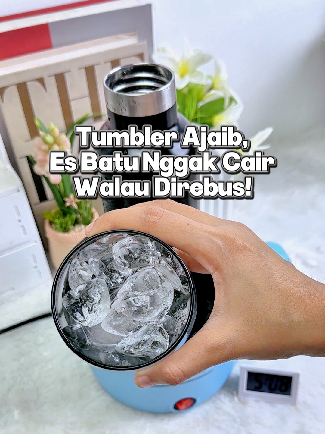 “Masa sih es batu direbus nggak mencair? 🔥❄️ Aku coba tes langsung tumbler ini, dan hasilnya bikin nggak nyangka! Double wall stainless premium, tahan panas & dingin sampai 24 jam, plus anti bocor. Beli sekarang dapet bonus sikat pembersih juga! ✨ 📌 Klik keranjang kuning sebelum kehabisan!” #TumblerViral #TumblerKeren #Tahan24Jam #StainlessSteel #AntiEmbun