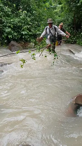 លំបាកក៏នូវតែស៊ូ😌