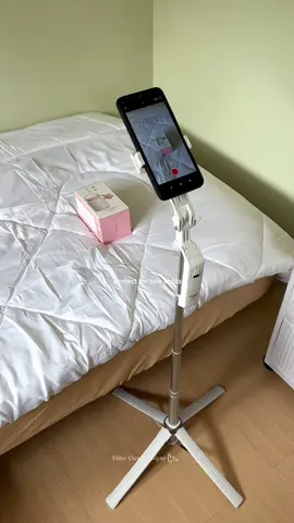 my best friend when it comes to filming and taking pictures! Hassle free with my TNW S30 tripod/selfie stick😩🫶 #tnw #tnwtripod #tnws30selfiesticktripod #tripod #affiliateessentials #stabletripodstand #tripodstabilizer #fyp 