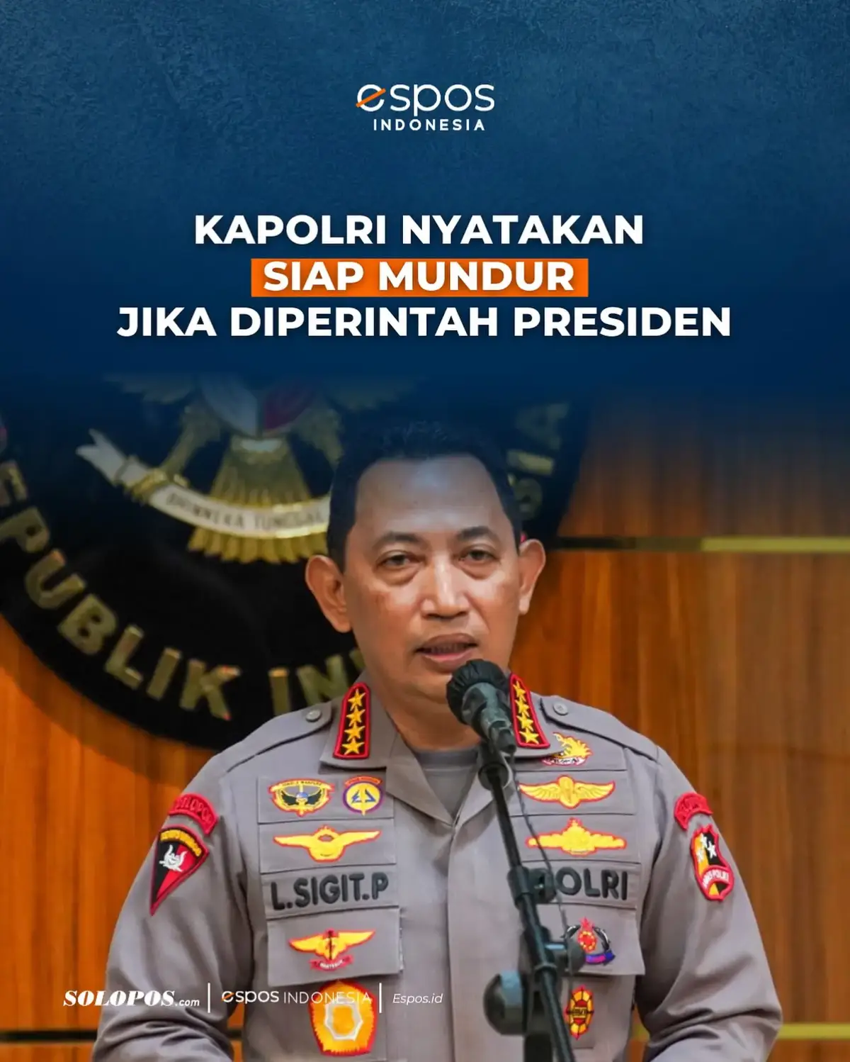 Kapolri Jenderal Polisi Listyo Sigit Prabowo menegaskan keputusan mundur dari jabatannya sepenuhnya menjadi hak prerogatif Presiden. Ia menyatakan sebagai prajurit siap melaksanakan apa pun keputusan kepala negara. Hal ini disampaikan usai menemui Presiden Prabowo Subianto di Hambalang bersama Panglima TNI Jenderal Agus Subiyanto. Kapolri menekankan fokus utama TNI-Polri adalah menjaga stabilitas keamanan nasional dan mengambil langkah tegas terhadap aksi anarkis, sambil tetap menjamin hak masyarakat menyampaikan pendapat secara damai. Desakan mundur terhadap Kapolri menguat setelah insiden aparat melindas driver ojek online dengan kendaraan taktis saat demo di Jakarta pada 28 Agustus 2025. Meski sudah meminta maaf dan menghukum anggota yang terlibat, tuntutan agar Kapolri mundur terus bergema. #kapolri #presiden #prabowo #prabowosubianto #listyosigitprabowo 