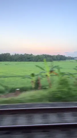 Mentahan storymuu di kereta api #keretaapi #kai #mentahan #fyp 