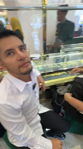 ISTERI KEDUA DATO YA ? @Aliff Syukri Kamarzaman  #papalaris #merdeka #kemerdekaan #sitijewels #sitijewelsmalaysia 