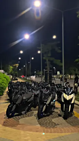 สวัสดีครับโบร๋ววว🙉#xmax300thailand #ฟอซ่า350 #หาดใหญ่สงขลา 