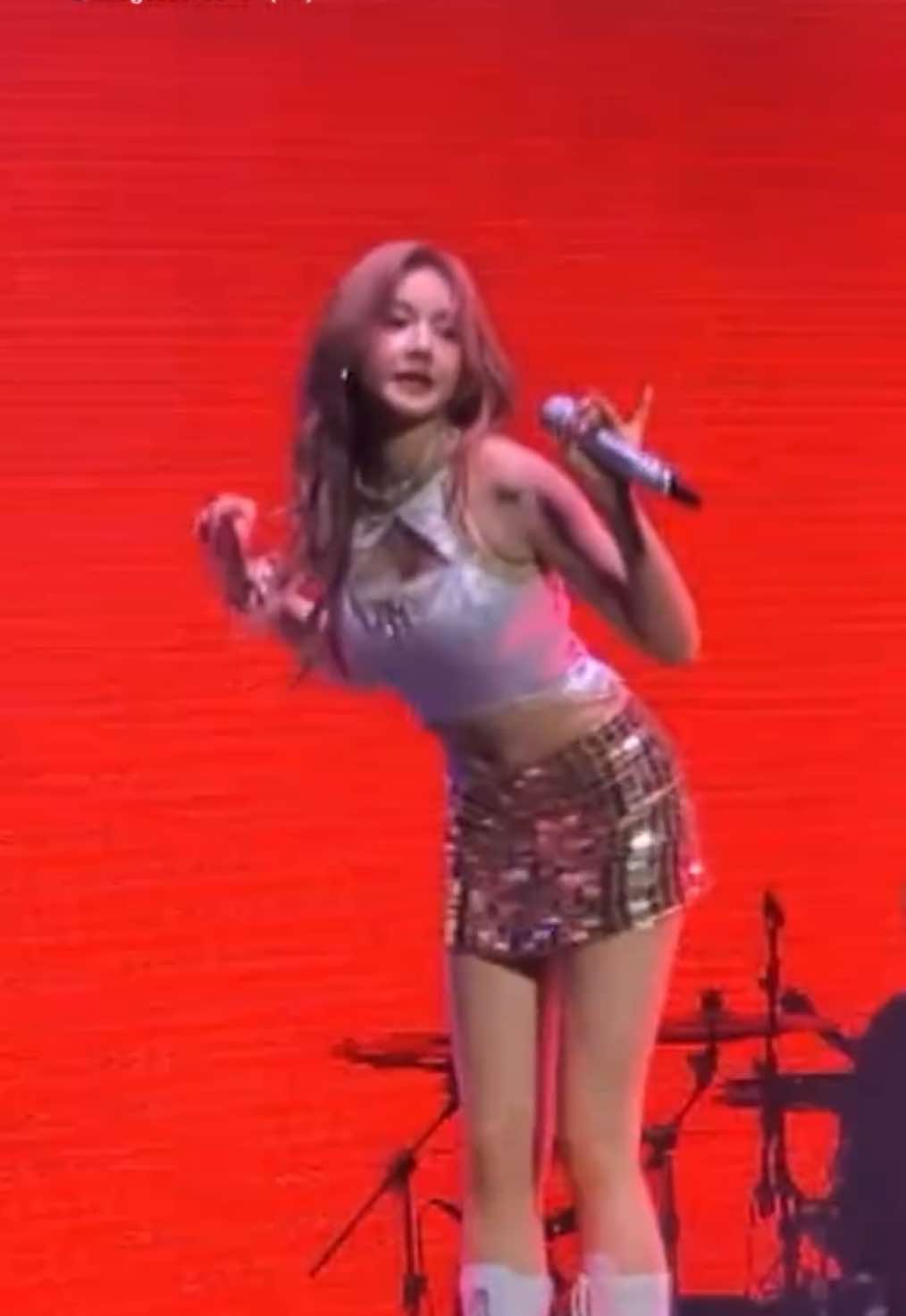 สาวฮอต คนสวยขา 250830 HELLO MONSTERS IN TORONTO PHARITA AT 20 SHINES BRIGHTLY #BABYMONSTER_in_TORONTO #PHARITA #파리타