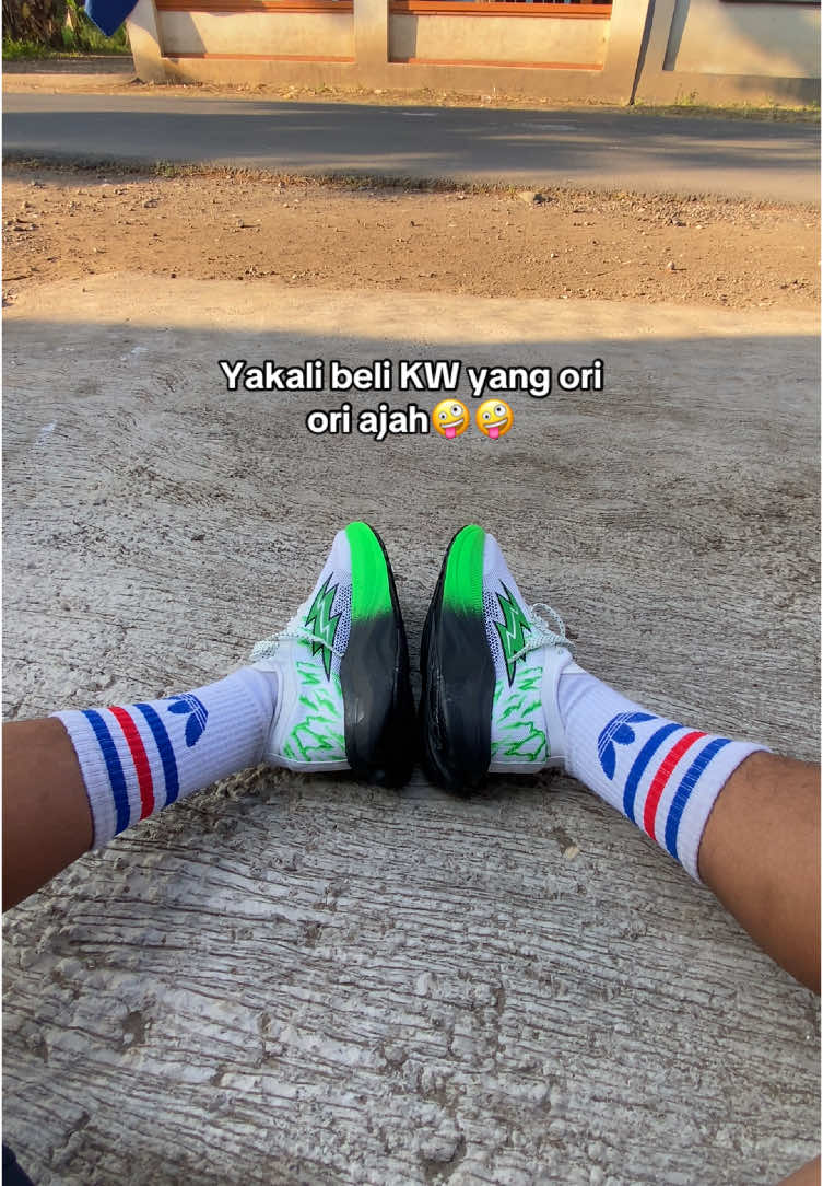 Sepatu running Apha Raiden keren empuk dan ringan dana pelajar😎😎 #aphaid #sepaturunning #sepatulari #sepatuolahraga #sepatukeren #sepatukekinian #sepatumurah #fyp #viral 