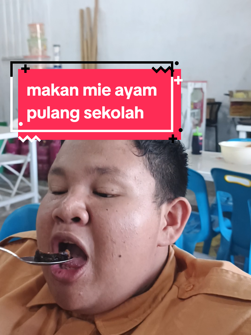 #makanmakan #mieayam #temanterbaik #temanhealing #muliakursiroda @akmalll 
