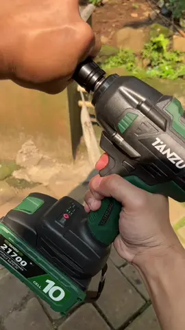 Impact Wrench Tanzu — kuat, praktis, bikin kerja jadi ringan! 🔧 Orang wajib punya 💯 #impactwrench #tanzu #alatbengkel #otomotif #wajibpunya 