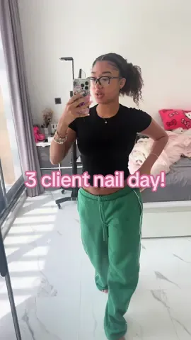 it was a LONG day😭 but worth it🫶🏽 #fyp #dxb #minivlog #nailtech #grwm 