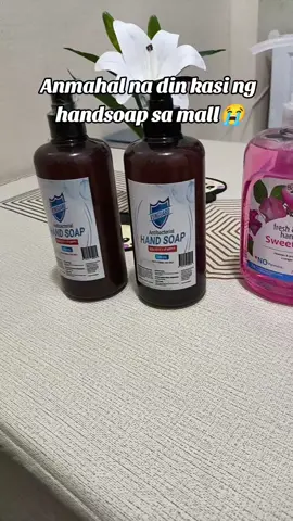 Anmahal na din ng handsoap sa Wtsn..kaya nagswitch na din kami sa Vunguard..okay na brand Naman ang Vunguard Kasi Yun alcohol nila is okay din Naman, ilang years na din kami nagamit ng Vunguard alcohol..kaya kung naghahanap kayo ng alternative products na mas mura sa current na ginagamit nyo, try nyo itong Vunguard handsoap, check nyo na lang sa yellow basket! #handsoap #Vunguardhandsoap #antibacterial #muranghandsoap 