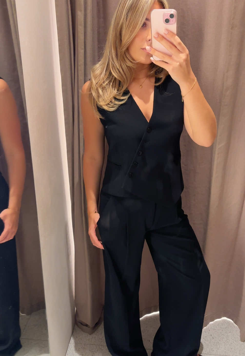 This co-ord went straight into my basket🖤  (However I did buy this without a missing button!) #outfitinspo #zaraoutfit 