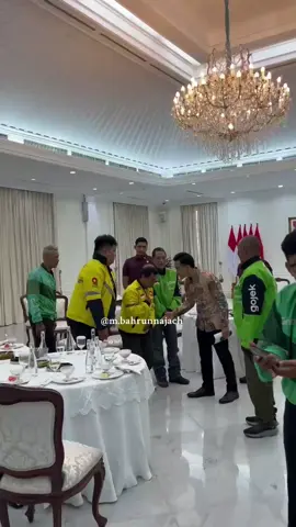 wapres ramah bersama Ojol #gibran #ojol #gibranrakabuming #jokowi #wapres 