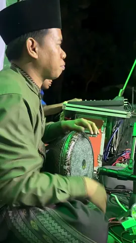 kang Muhtadi unjuk skill darbuka 🔥 #hadroh #sholawat #promomakangajian 