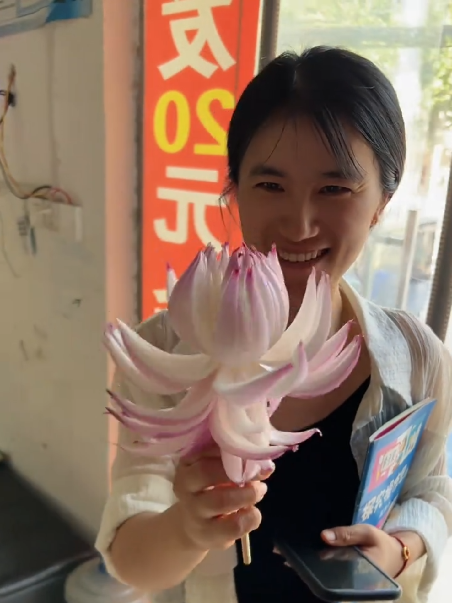 Tặng hoa gì để bạn gái 