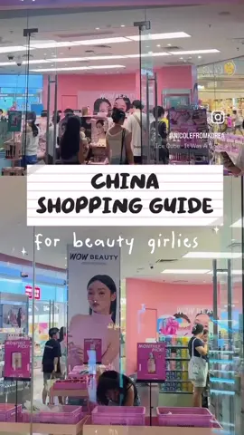 C-beauty is all about glam & radiance✨ Check out the top c-brands and don’t forget to check out their extensive lash offerings! Wow Beauty (Sephora equivalent) carries all those brands so find your nearest store in China! 👇 코덕녀의 호기심을 자극한 C-뷰티! 직접 써보고 좋았던 중국 도메스틱 브랜드들만 모아서 쫙 정리! 👩🏻‍🏫 올리브영같은 Wow Beauty에서 테스트 가능하고, 타오바오에서도 구매 가능함. 참고로 와우 뷰티에는 롬앤과 태국의 미친 지속력 파운데이션 미스틴도 입점되어 있어요❤️ ✔️ Flower Knows @Flower Knows Makeup  cult favourite for cute & retro packaging  향수를 자극하는 레트로 패키징으로 인기✨ ✔️ Joocyee @JOOCYEE OFFICIAL  Juicy, glowy colour cosmetics (hence the name!)  과즙미 팡팡 물광 색조 강자🍑 ✔️ Judydoll @Judydoll_official  Your safe bet for everything. Must buys: super slim eyeliners & contour palettes 💯 초슬림 아이라이너 & 컨투어 팔레트 머스트!  ✔️ Red Chambers @RED CHAMBER US  cream blusher for that trendy, sun-kissed look  핀터레스트 감성 썬키스 메이크업 이거 하나로 가능 ☀️ ✔️ Babi: super fine makeup-setting mist 💜 초미세 안개 미스트 세팅 스프레이 ✔️ Imported brands: @롬앤 romand 🇰🇷 & @Mistine Shop 🇹🇭  ✔️ Puffs and sponges in all shapes & textures; think pineapple buns & cat paws! 초깜찍 퍼프🐾 ✔️ LASHES: C-makeup is all about dramatic lashes. Check out pre-glued lashes & popular sudaji fox lashes 🦊 중국 메이크업에서 속눈썹을 빼놓을 수 없는만큼 다양한 디자인의 노글루 제품 정말 많음. 지금 인기있는 디자인은 눈매를 길게 해주는 여우속눈썹! #cosmetics #cbeauty #kbeauty #yesstyle #코덕 