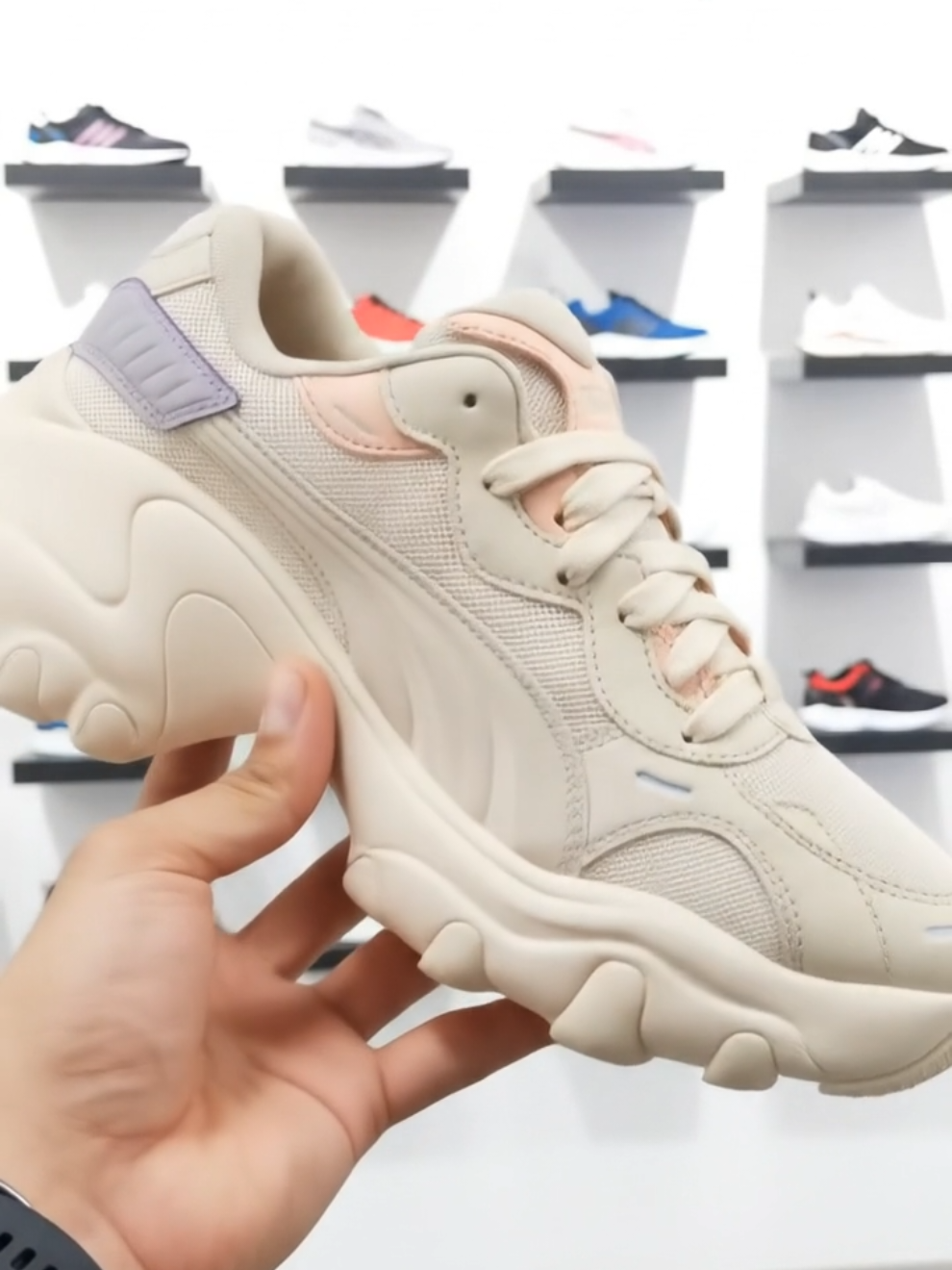 PUMA Sepatu Sneaker Wanita Pulsar Feather Mesh Ivory-Lavender-Rose #PUMAWomen #PUMASneakers #PULSARFeather #IvoryLavenderRose #PUMAWomenStyle 