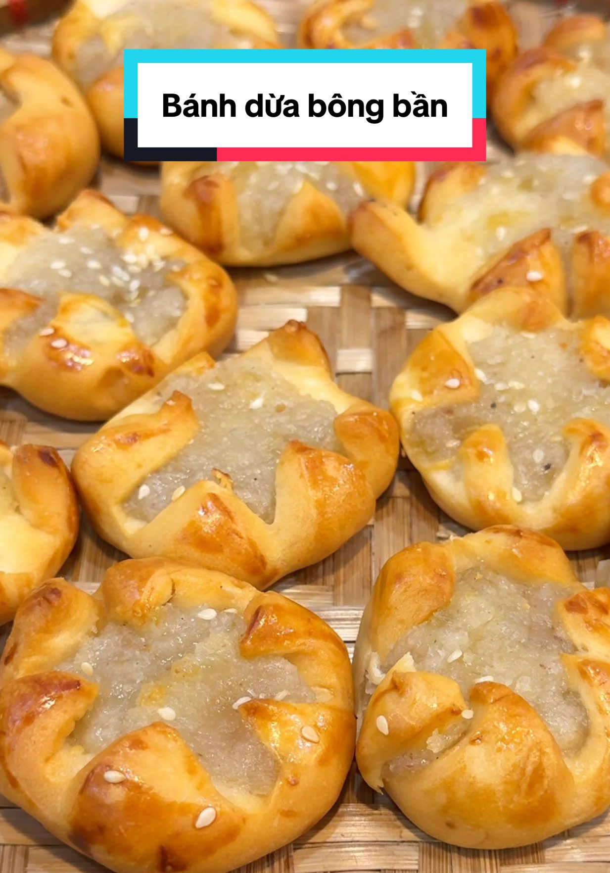 Bánh dừa bông bần ngập tràn nhân dừa non #meberyne #review #banhduabongban #LearnOnTikTok 