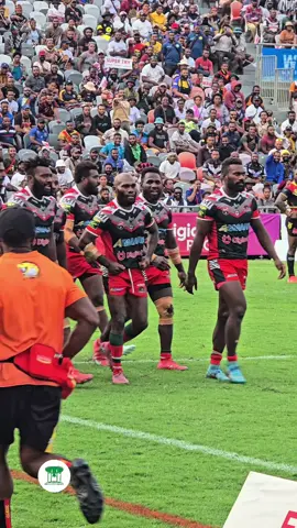 This Gurias fan got a little bit too excited 😁🔥 #Wepio @RLRomantics #PNGRFL #DEMCup #TogobaKofi 