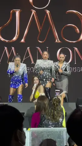 ขอบคุณแม่อ้วuมาก แต่แม่ขา คืนให้อิงฟ้าหมดเลยนะคะ 😂  ##อาภาพรนครสวรรค์ ##ตั๊กศิริพร ##สุนารีราชสีมา ##สามตัวบนคอนเสิร์ต