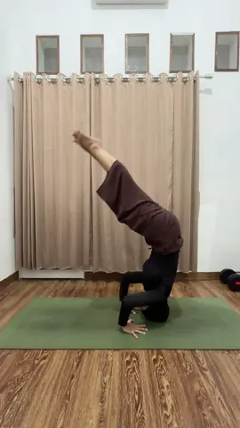 enjoy the progrezzzzz😚 #yoga #yogatok 