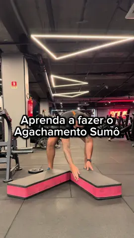 SUMÔ bem feito = pernas e glúteos definidos! 🔥 Se o seu objetivo é secar e definir 3x mais rápido, você precisa aprender a executar esse movimento corretamente. ➡️ Segue @juniorponcempersonal e clique no link da bio para saber como funciona o meu acompanhamento de treino e dieta