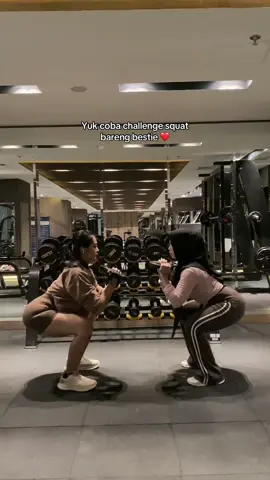 cobain gih bareng bestie kamu, dijamin pedess pwolll 🍑🔥 #gymgirl #gymchallenge #squat #squatchallenge #sumosquats 