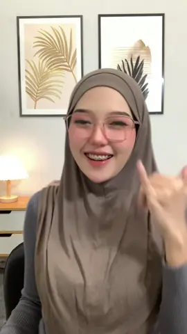 Bergo ternyaman, jatuh cinta banget sama bahannya 🩶 #hijabinstan #bergoinstan #hijabbergo 