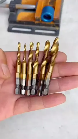 Precisão, praticidade e durabilidade em um único kit. 🔧✨ A ferramenta que faltava para seus reparos está aqui! #ferramenta #reparos #metal #alumínio #madeira 