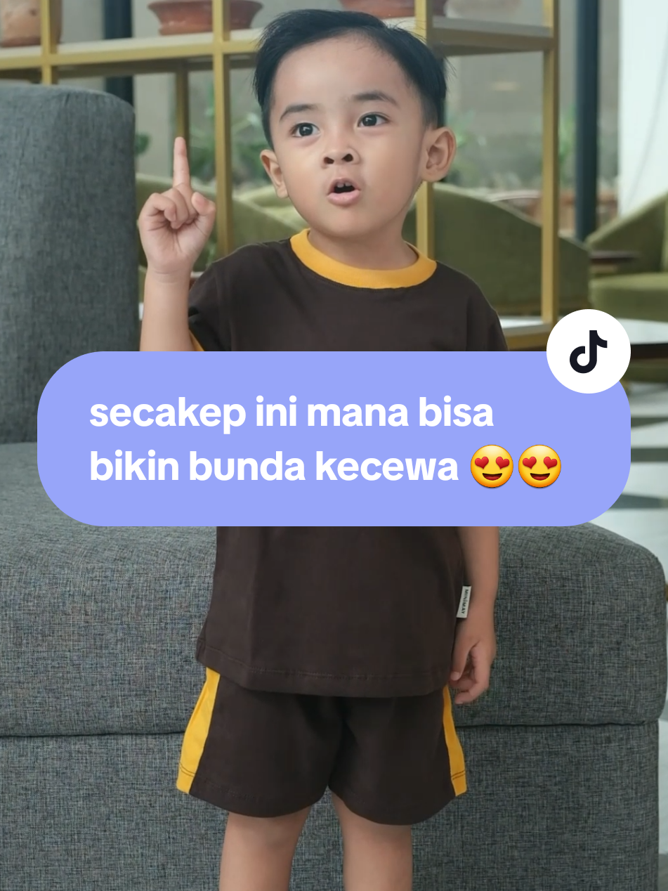 Kalau bunda belum tau Minimay punya setelan ini, sini kita spill bareng-bareng. Minimay punya setelan Animal set yang senyaman ini, modelnya juga lucu banget loh. Ada patch bordir di dada. Gambar hippo, katal, dan beruang lucu. Jangan sampai nyesel karena gak checkout ya 🥰🥰 ✅bahan berkualitas ✅banyak pilihan warna ✅banyak ukuran Berikan yang terbaik buat si kecil. HAPPY SHOPPING 🎉🛒🛍️ -tumbuh bersama Minimay- #minimay.maysara #kaosanakmurah #minimay #maysarabajuanak #celanaanakmurah 
