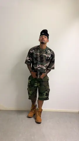 @SWEATS #streetwear #StreetFashion 