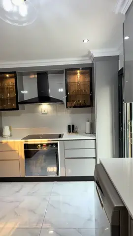 Completed at Pietermaritzburg 😀#Dunblane grey gloss kitchen, full house floor tiles, full house ceiling and built in wardrobes🙏🏿 
