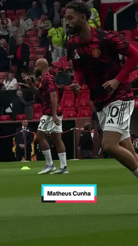 Matheus Cunha warming up before the game #cunha #manchesterunited #manunited #manutd  #footballtiktok
