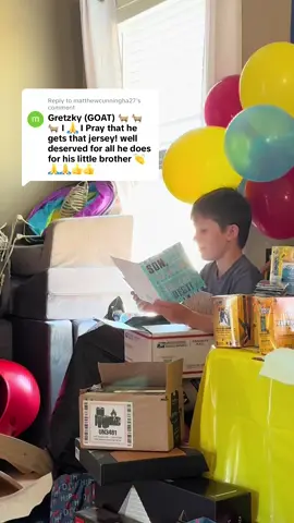 Replying to @matthewcunningha27 I may have shed too many tears watching him unwrap this 💙💛❤️ #birthday #hockey #gretzky #waynegretzky #stlblues 