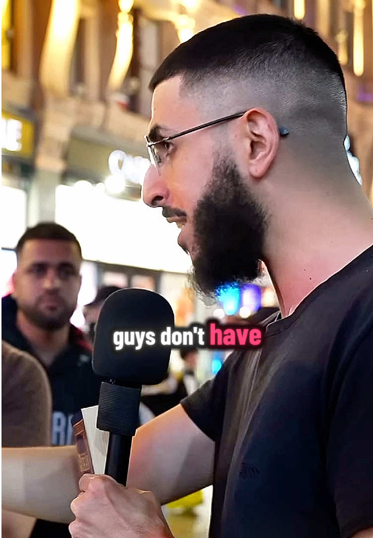 A group of Christians friends  Asking questions about the  Bible? #muslim #christian #usa🇺🇸 #canada🇨🇦 #viralvideo 