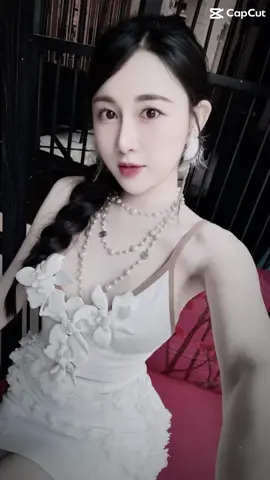 Đủ khiêm tốn để biết rằng mình có thể bị thay thế . Đủ khôn ngoan để biết rằng không có ai giống tôi!#TẺM #xinhdepmoingay #viral_video #xuhuong2025 