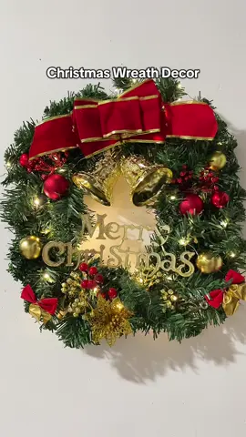 Christmas Door Wreath Decor 😍✨ #christmaswreath #christmasdoordecor #christmasdecor #christmasdecorations 