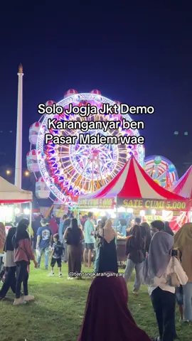 Sesuai karo slogan e Karanganyar Tentram 😍 .. #jagakaranganyar ya mas mbak ku , jgn mudah terverifikasi ..  Btw , wes dolan neng alun-alun durung ? Numpak jinontrol , mentionen sopo ngono .. 😅 #karanganyar #tentangkaranganyar #fyp #viral 