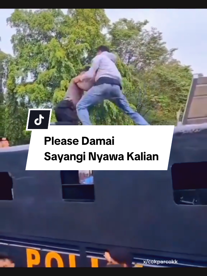 Polisi dan Demonstrasi Stop jangan mau di adu domba😭 #polisi #demo #dprri #indonesia🇮🇩 