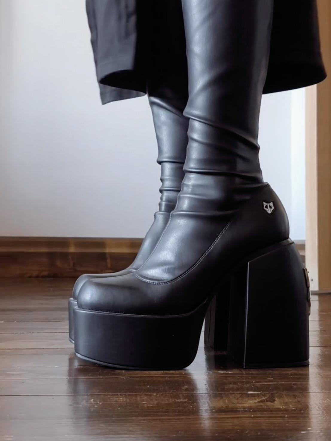 the best #nakedwolfe #boots #nakedwolfeboots