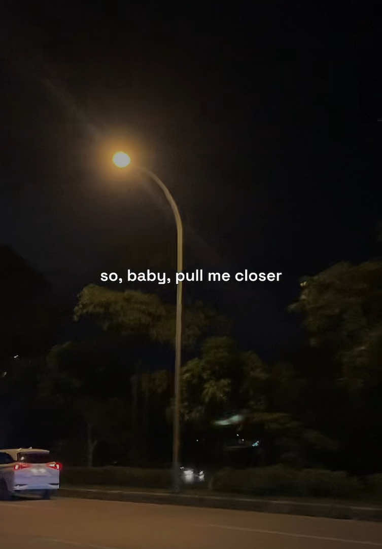 so, baby, pull me closer>> #musicvibes #lyrics #closer #thechainsmorkers #lanziiedit  