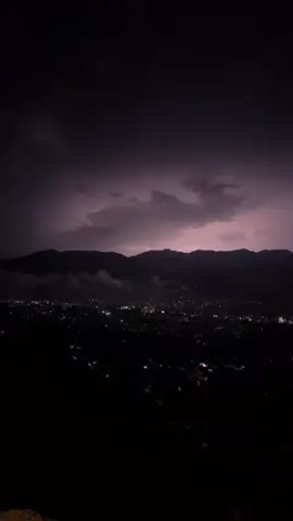 Lightning above, peace within 🌩️⚡️⛈️✨🦋 #iqrababar_14 #thunderstorm #koklasscafeabbottabad #abbottabad #cloudyweather 