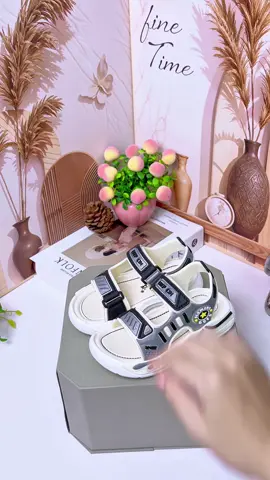 Sandal cho bé #sandal #depbetrai #sandalbetrai #mẹmiko #xuhuong #thinhhanh 