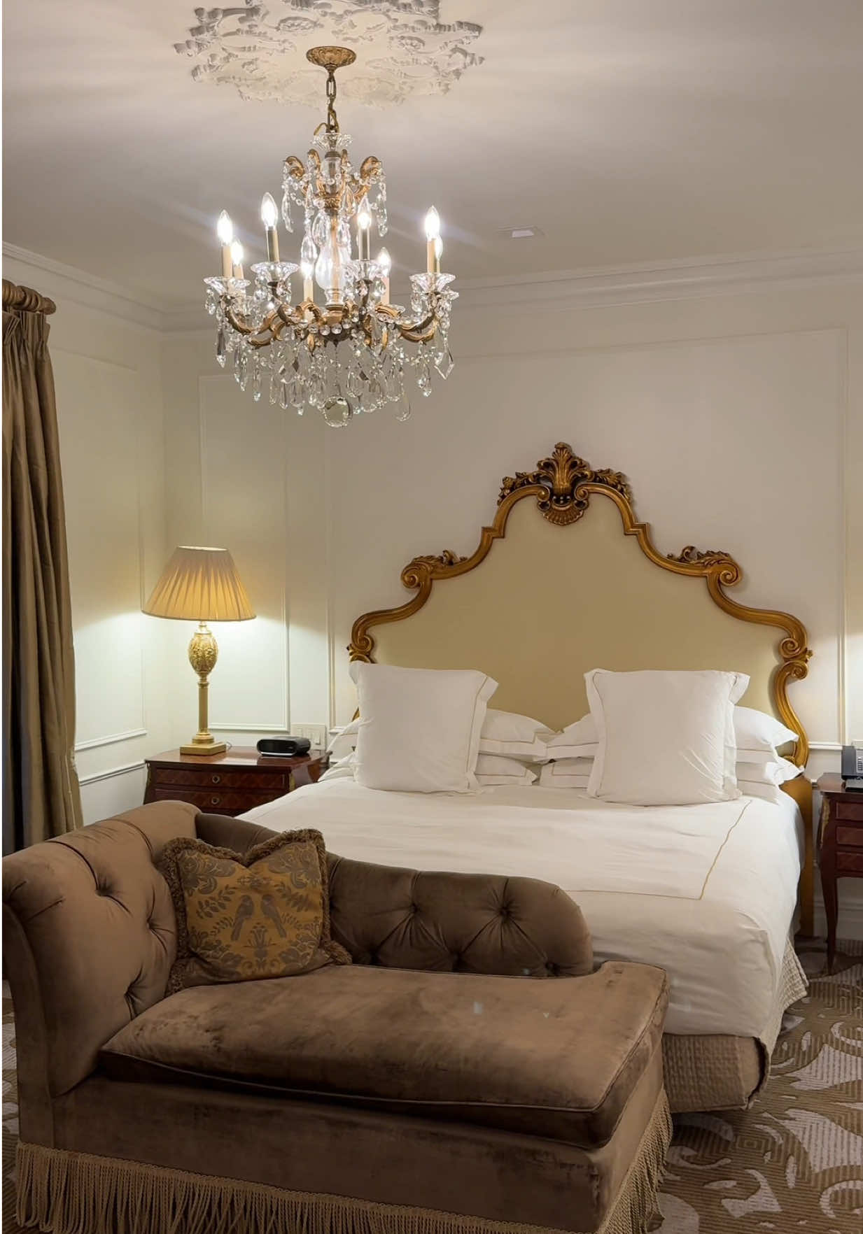 Checking in ✨ #theplazahotel #newyork #travel #luxuryhotel 