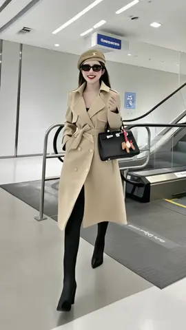 Áo Mangto dáng dài cực sành điệu ! @Vân Anh Chăm Chỉ  @Vân Anh Chăm Chỉ  @Vân Anh Chăm Chỉ #aokhoacmangto #aokhoacnu #aokhoac #thoitrangnucaocap #xuhuong 