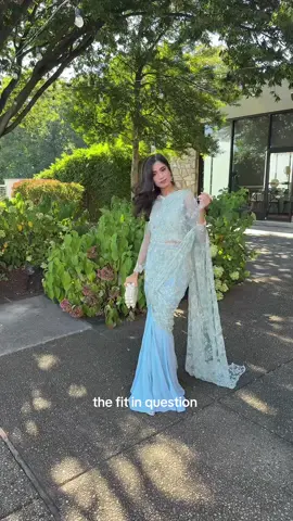 fashionably late as always✨ #desiootd #desitiktok #pakistaniwedding #fyp #pakistanioutfit #desifashion #grwm 