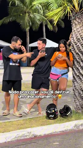 A pegadinha do celular desbloqueado voltou para terror dos casais 😂