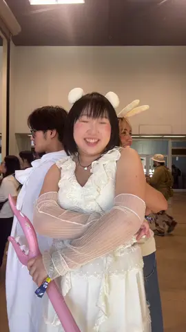 ur sign to cosplay chiikawa with ur friends <3 im wheezing #chiikawa anime impulse oc day 1 hope day 2 is even better #rakko #hachiware #usagi 