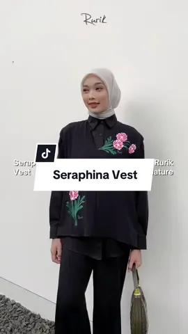 Layering piece yang bikin gaya makin effortless ✨ Seraphina Vest bisa banget dipakai daily maupun acara spesial. Sister, kira-kira kamu bakal styling ini kemana dulu nih? 🌸