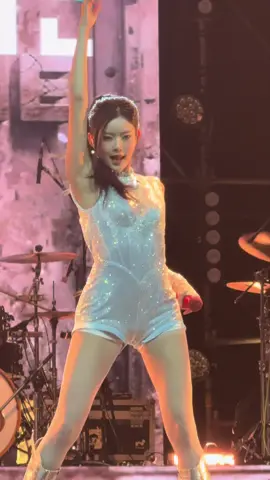 Baddd @mmabelz  @PiXXiE #mabelz_pixxie #pixxie #mmabelzz #aliceinthemoonlight 